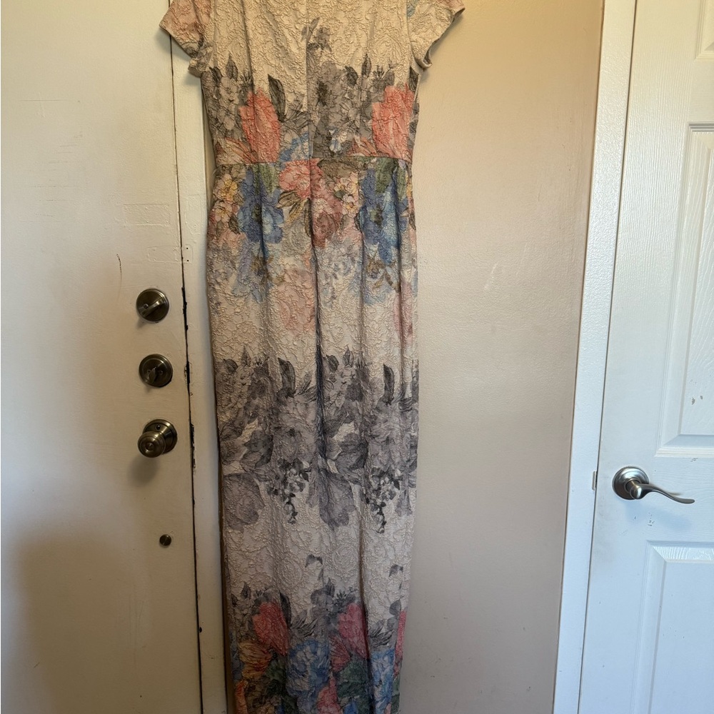 Floral Lace Maxi Dress